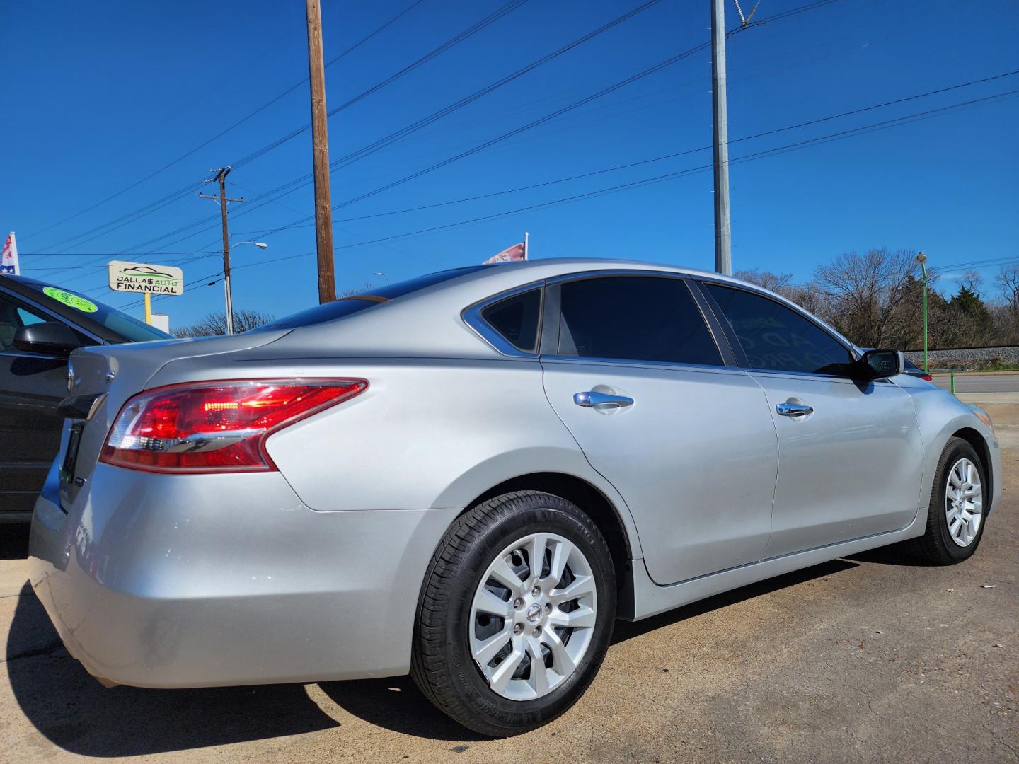 2013 GRAY Nissan Altima 2.5 S (1N4AL3AP2DN) with an 2.5L L4 DOHC 16V engine, AUTO transmission, located at 2660 S.Garland Avenue, Garland, TX, 75041, (469) 298-3118, 32.885551, -96.655602 - Welcome to DallasAutos4Less, one of the Premier BUY HERE PAY HERE Dealers in the North Dallas Area. We specialize in financing to people with NO CREDIT or BAD CREDIT. We need proof of income, proof of residence, and a ID. Come buy your new car from us today!! This is a very clean 2013 NISSAN ALTI - Photo#3